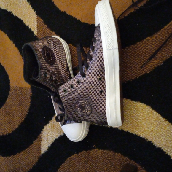 Converse - Picture 2 of 5